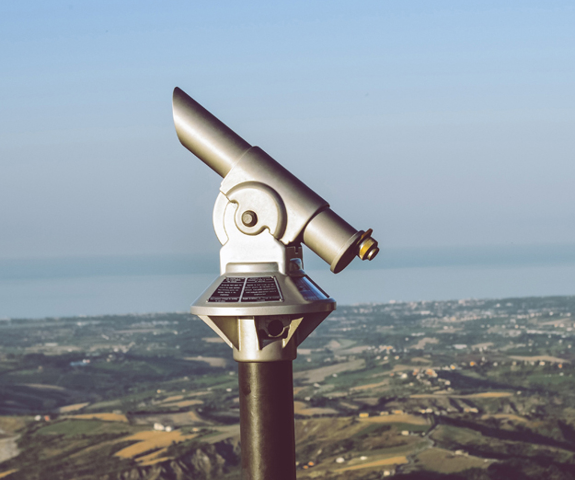 Tourist binoculars