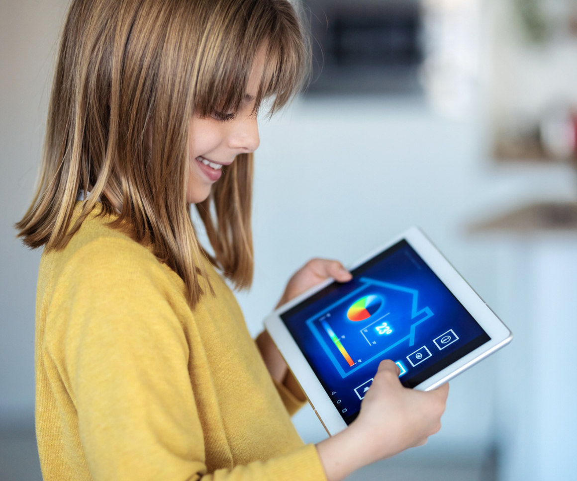 Child with ipad