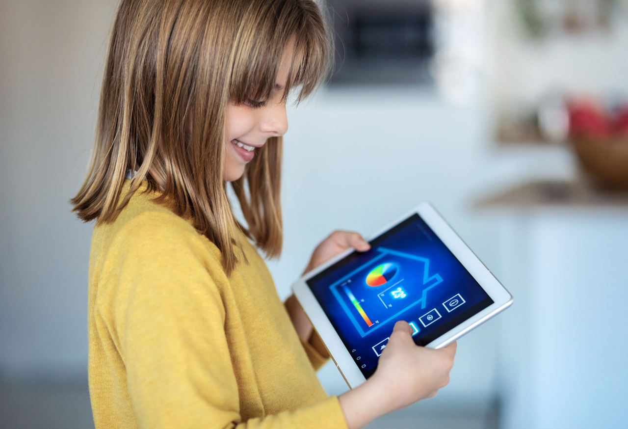 Child with ipad