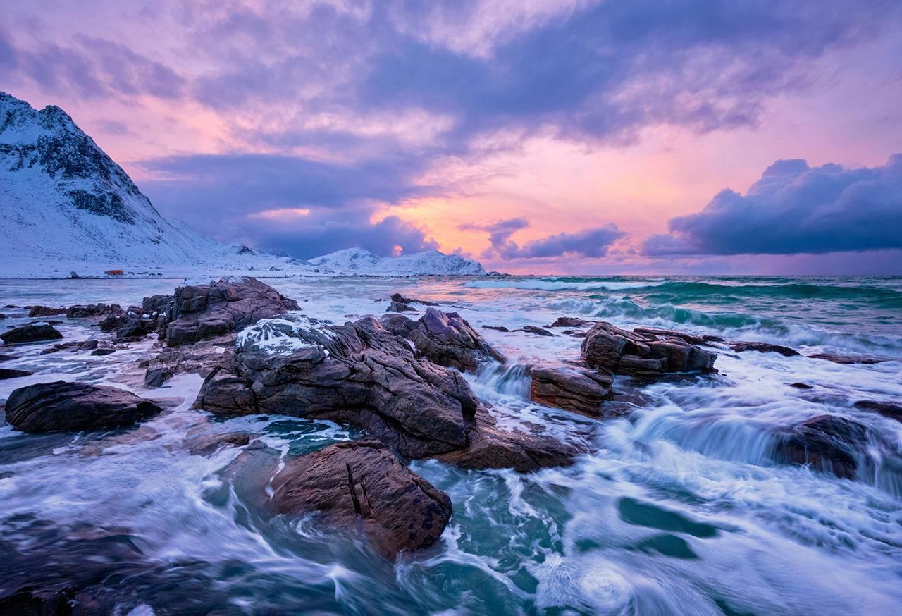 Turbulent water over rocks